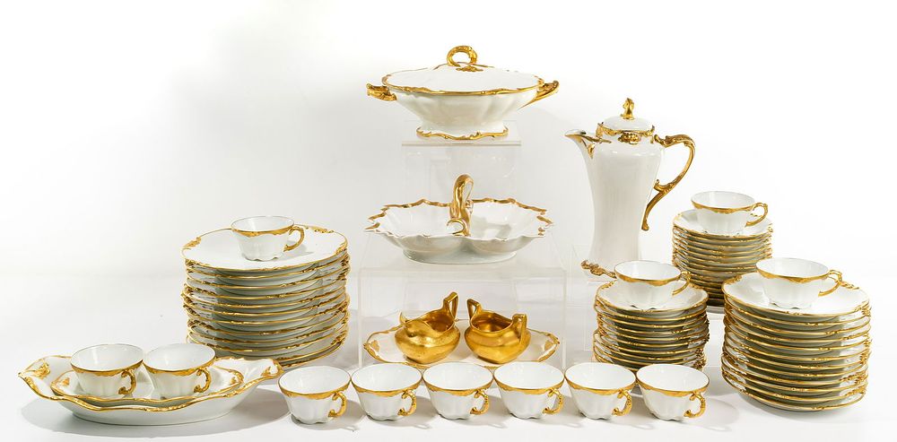 Lot 284: France Limoges JPL China Service