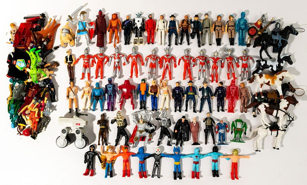 Lot 308: Action Figure Assortment