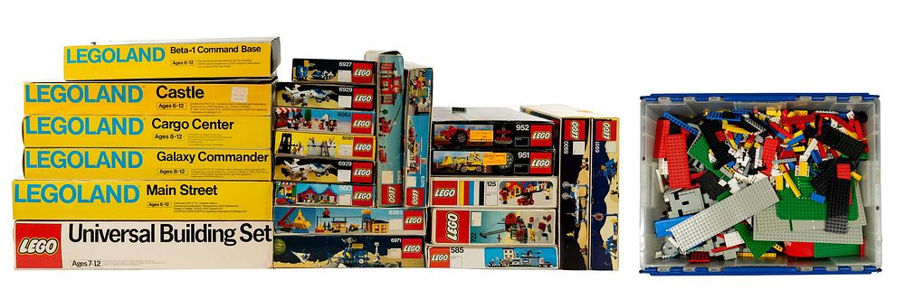 Lot 313: Lego Assortment