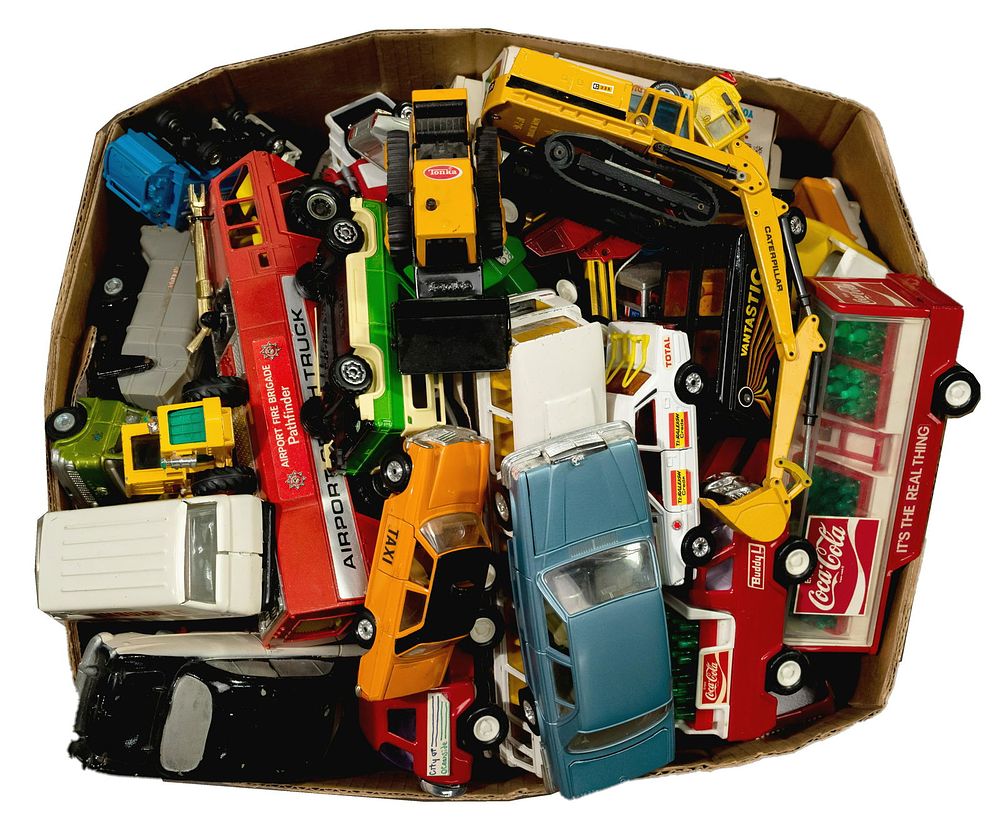 Lot 327: Toy Model Transportation Assortment