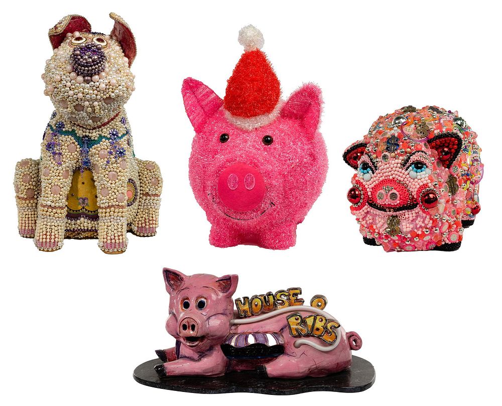 Lot 347: Decorative Pig Assortment
