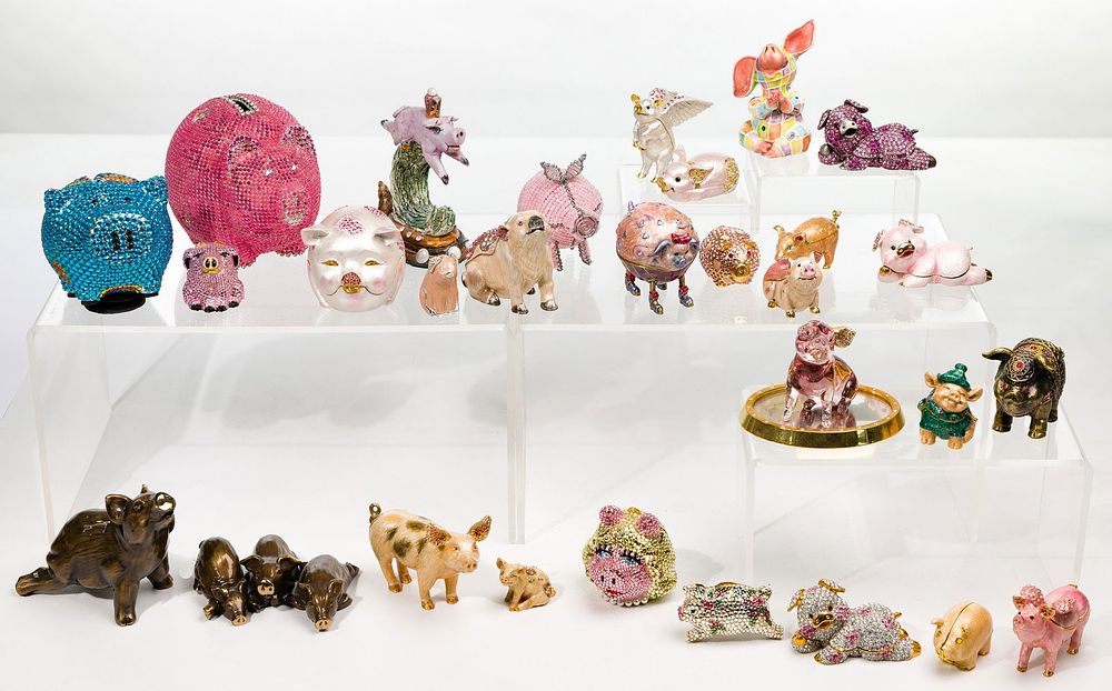 Lot 349: Jeweled Pig Assortment
