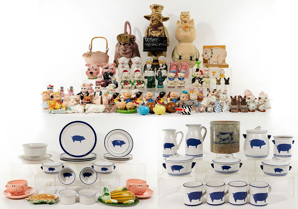 Lot 368: Pig-Themed Kitchen Assortment