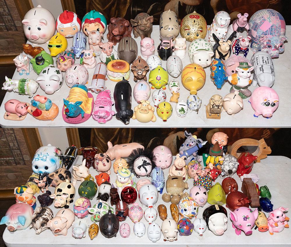 Lot 375: Piggy Bank Assortment