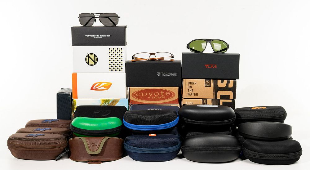 Lot 412: Men's Sunglass Assortment