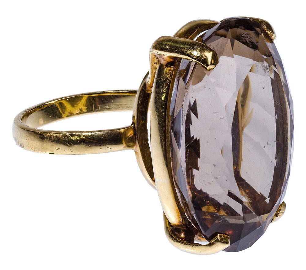 Lot 419: 18k Yellow Gold and Smokey Topaz Ring