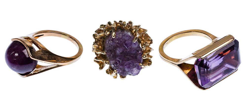 Lot 433: 14k Gold and Amethyst Ring Assortment