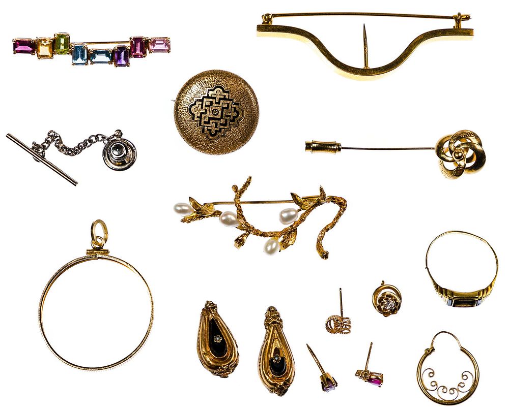 Lot 452: 14k Yellow Gold Jewelry Assortment