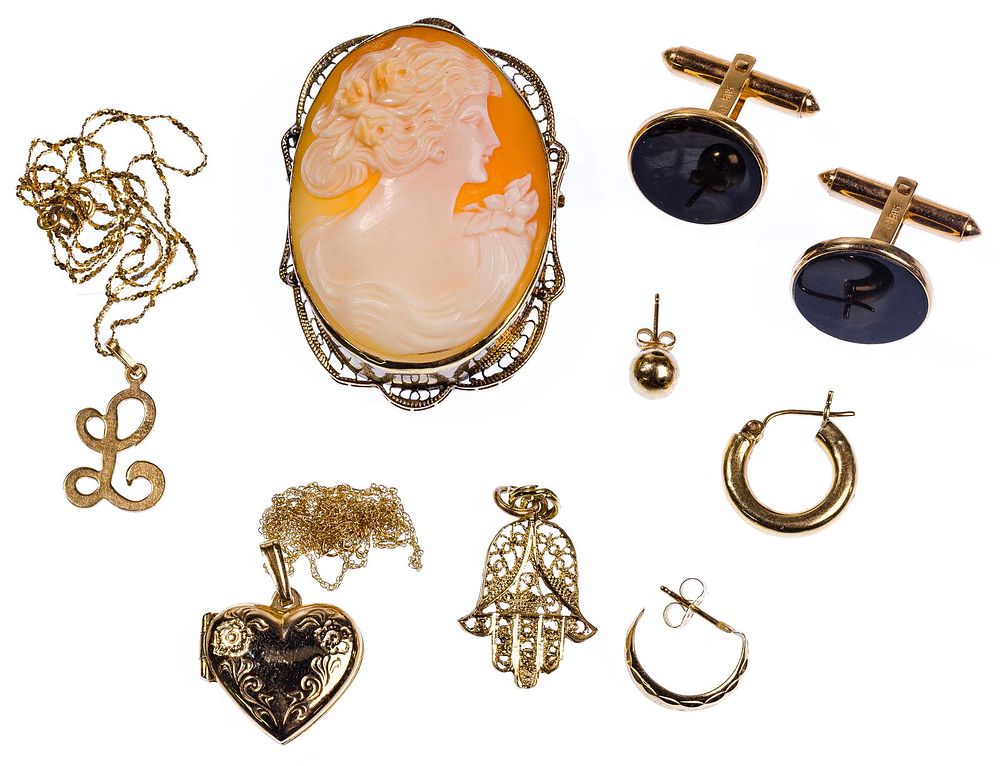Lot 454: 14k Yellow Gold Jewelry Assortment
