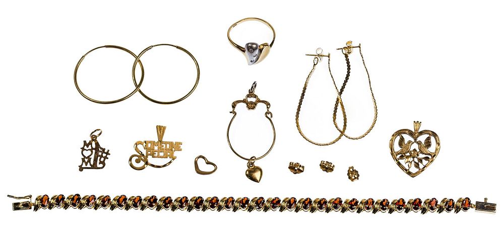 Lot 455: 14k Yellow Gold Jewelry Assortment