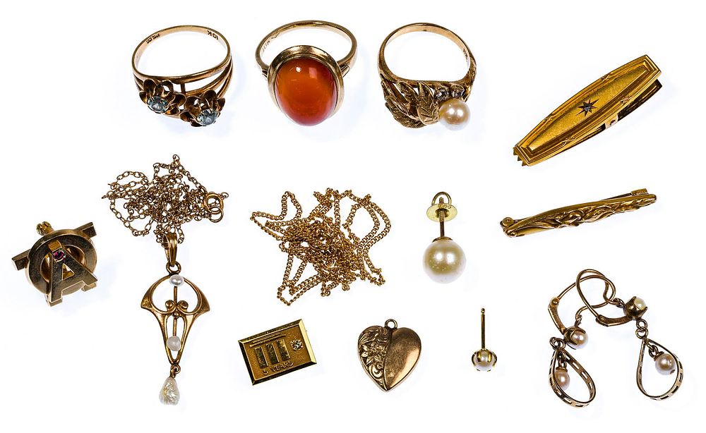 Lot 467: 10k Gold Jewelry Assortment