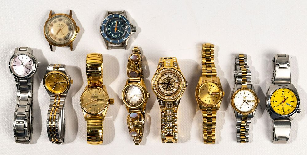 Lot 499: Ladies Automatic Wrist Watch Assortment