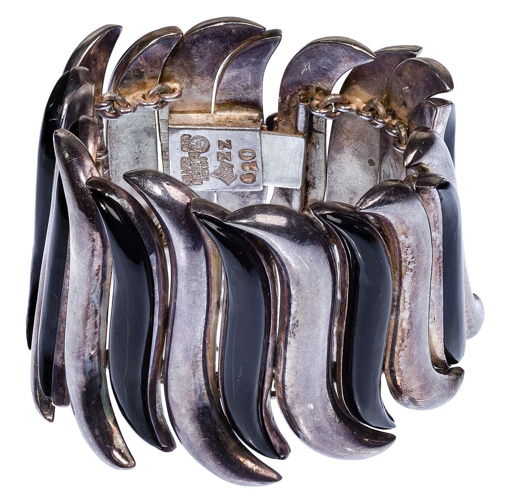 Lot 514: Antionio Pineda Sterling Silver and Onyx Bracelet