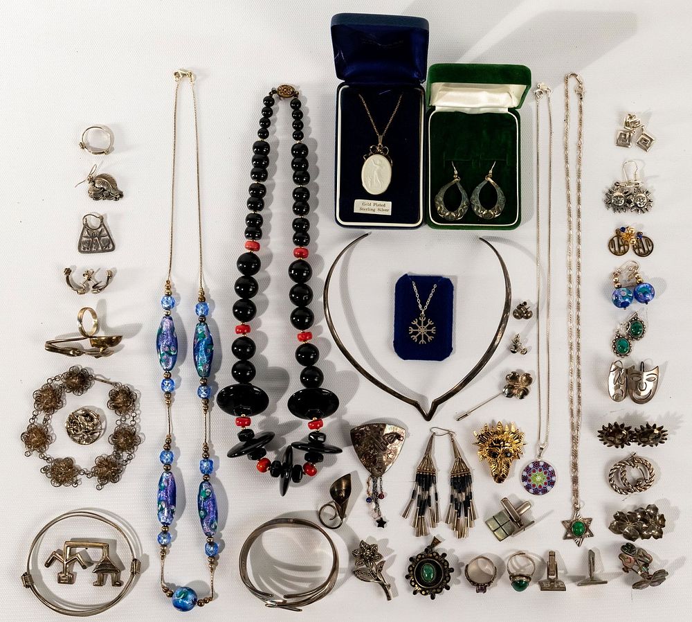 Lot 540: Sterling Silver Jewelry Assortment