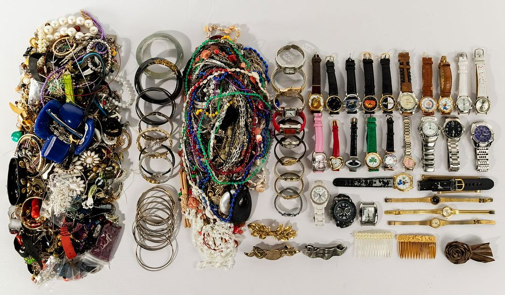 Lot 544: Costume Jewelry Assortment