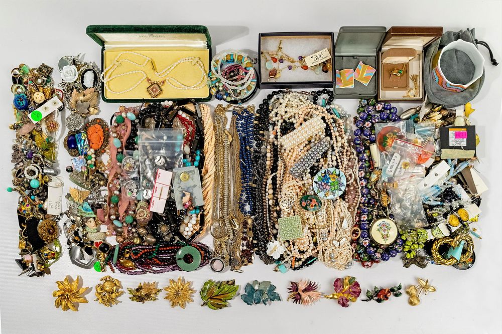 Lot 559: Victorian, Cloisonne and Costume Jewelry Assortment