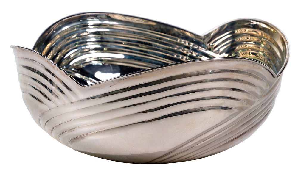 Lot 562: Italian Maggioni European Silver (800) Bowl