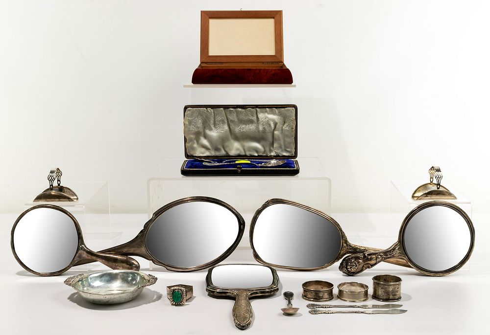 Lot 567: Sterling Silver and European Silver (800) Assortment