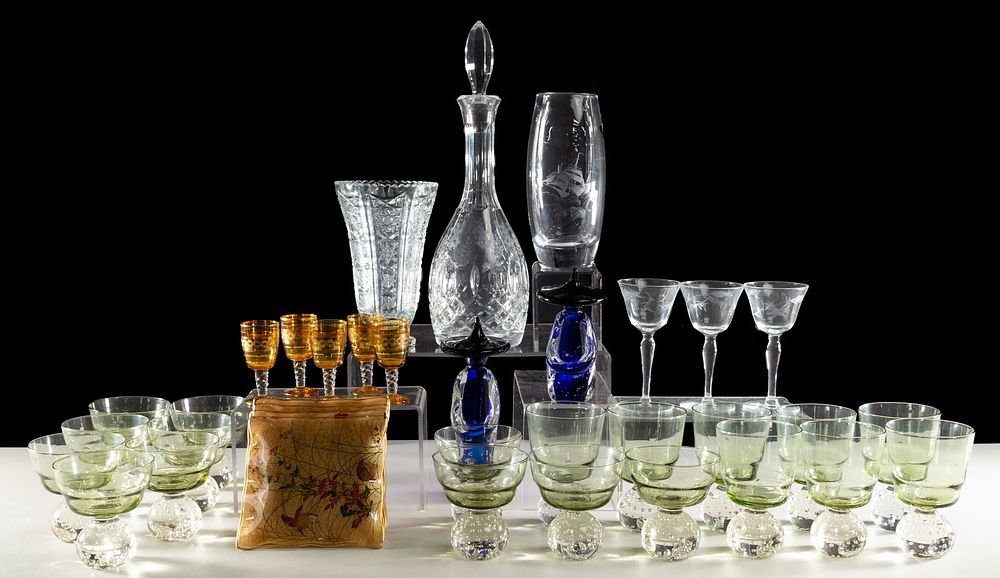 Lot 191: Glass and Crystal Assortment