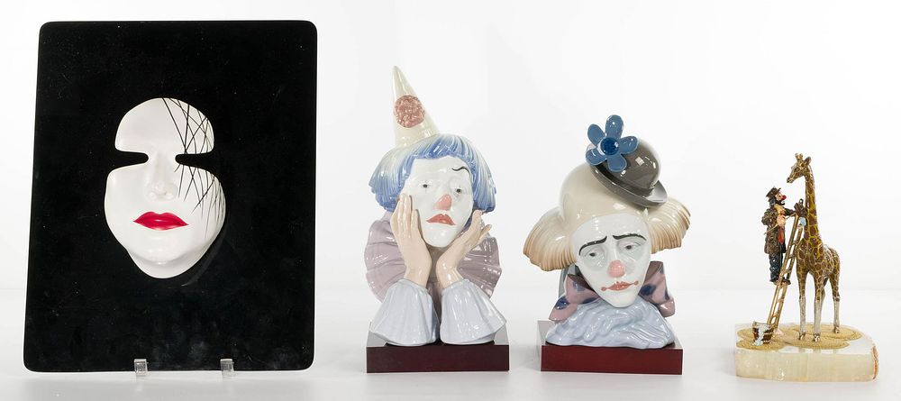 Lot 213: Clown Assortment