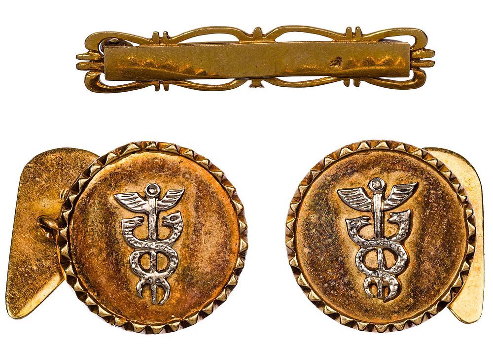 Lot 261: 18k Gold Jewelry Assortment