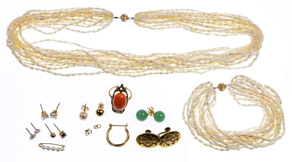 Lot 274: 14k Yellow Gold Jewelry Assortment