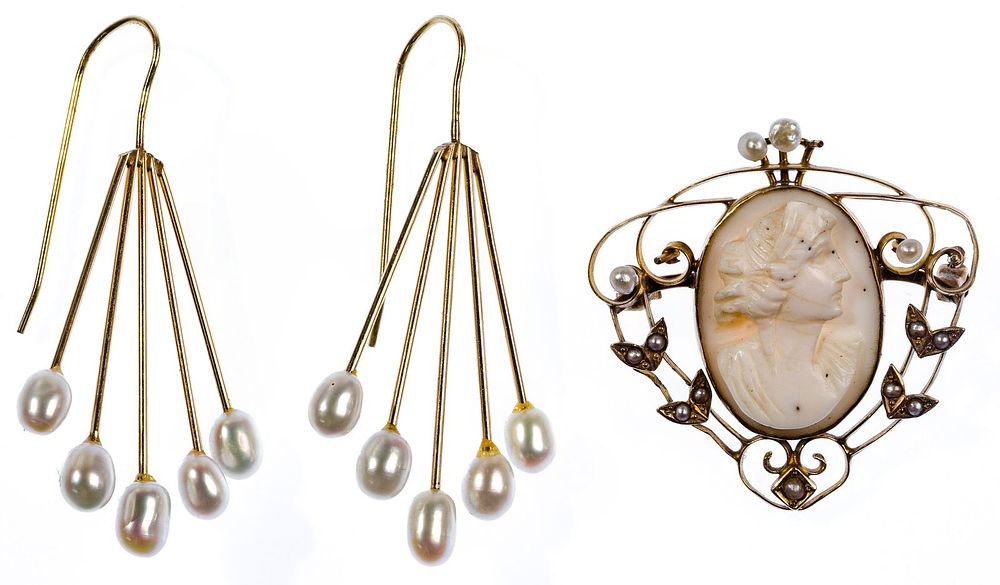 Lot 277: 14k and 10k Yellow Gold and Pearl Jewelry
