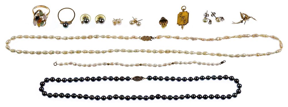 Lot 289: Gold Jewelry Assortment