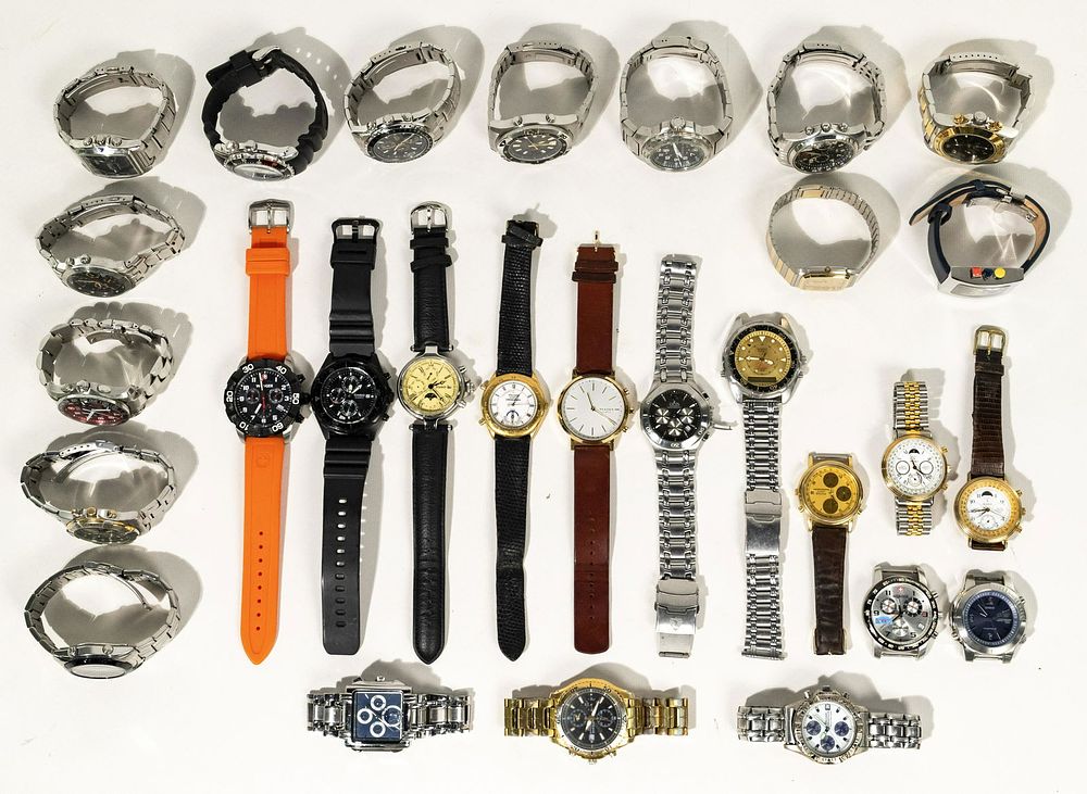 Lot 298: Chronograph Wristwatch Assortment