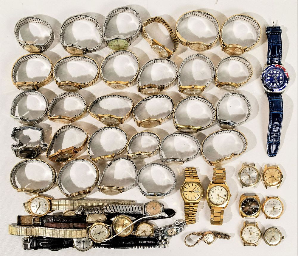 Lot 311: Automatic Wristwatch Assortment