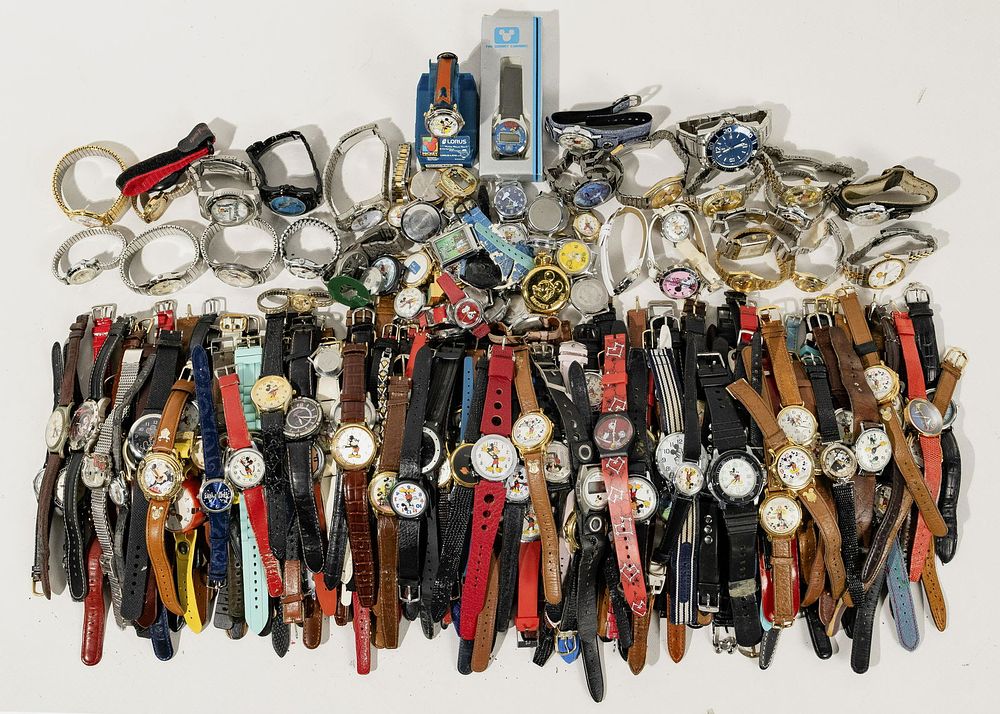Lot 314: Character Wristwatch Assortment