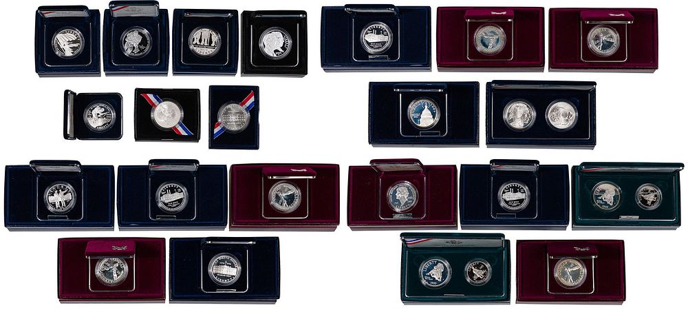 Lot 474: US Silver Commemorative Coin Assortment