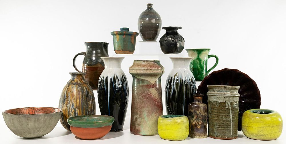 Lot 349: Studio Pottery Assortment