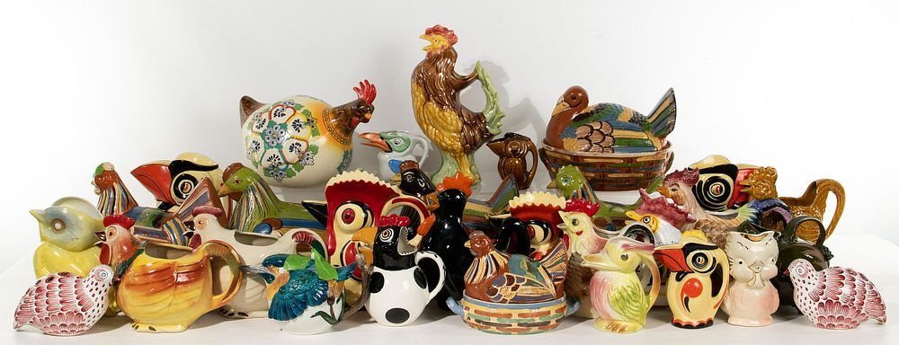 Lot 365: Pottery and Porcelain Animal Assortment