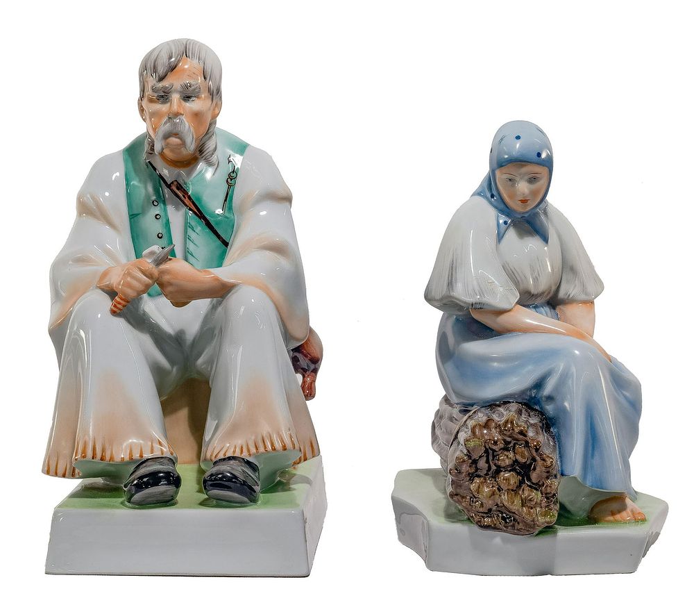 Lot 388: Zsolnay Pecs Porcelain Figures