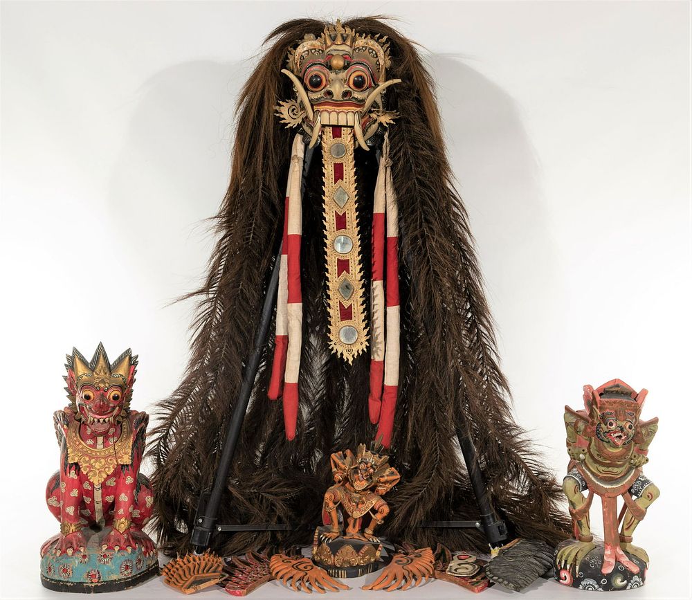 Lot 164: Mask and Figure Assortment