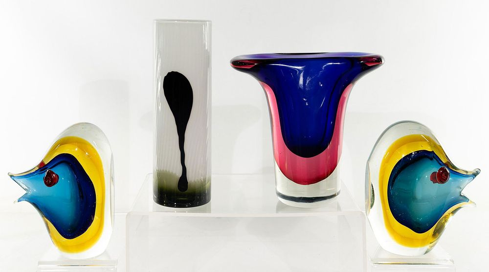 Lot 253: Art Glass Assortment