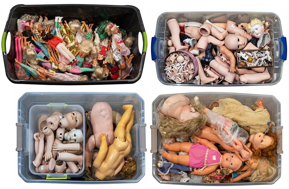 Lot 305: Fashion Doll Assortment