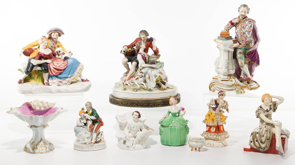 Lot 324: Porcelain Figurine Assortment