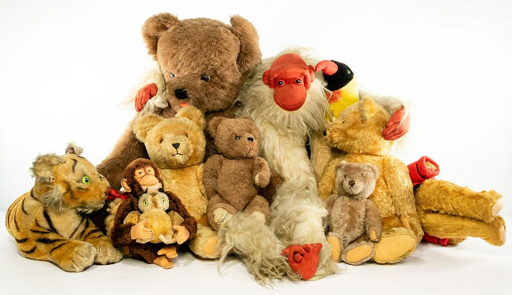 Lot 356: Stuffed Animal Assortment