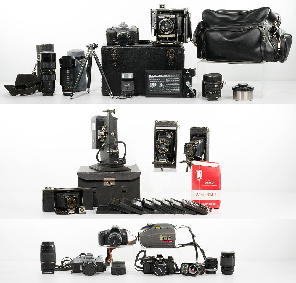Lot 366: Camera Assortment