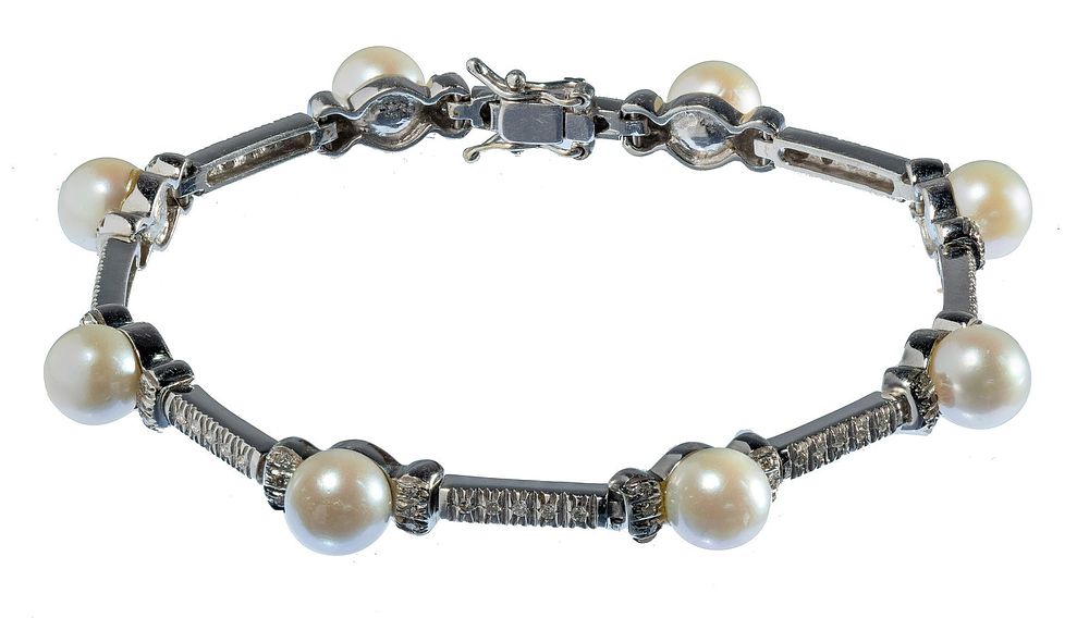 Lot 381: 18k White Gold, Pearl and Diamond Bracelet