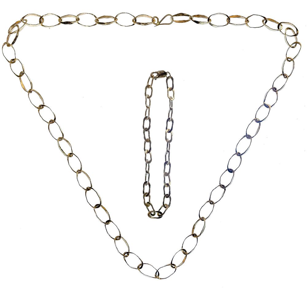 Lot 392: 14k Yellow Gold Loop Link Necklace and Bracelet