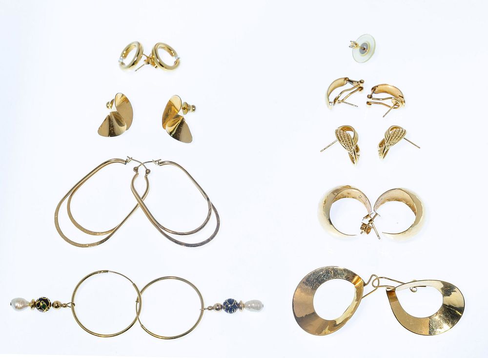 Lot 397: 14k Yellow Gold Pierced Earring Assortment