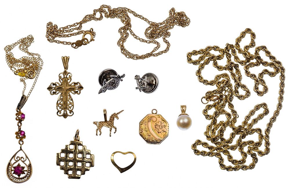 Lot 441: 14k and 10k Gold Jewelry Assortment