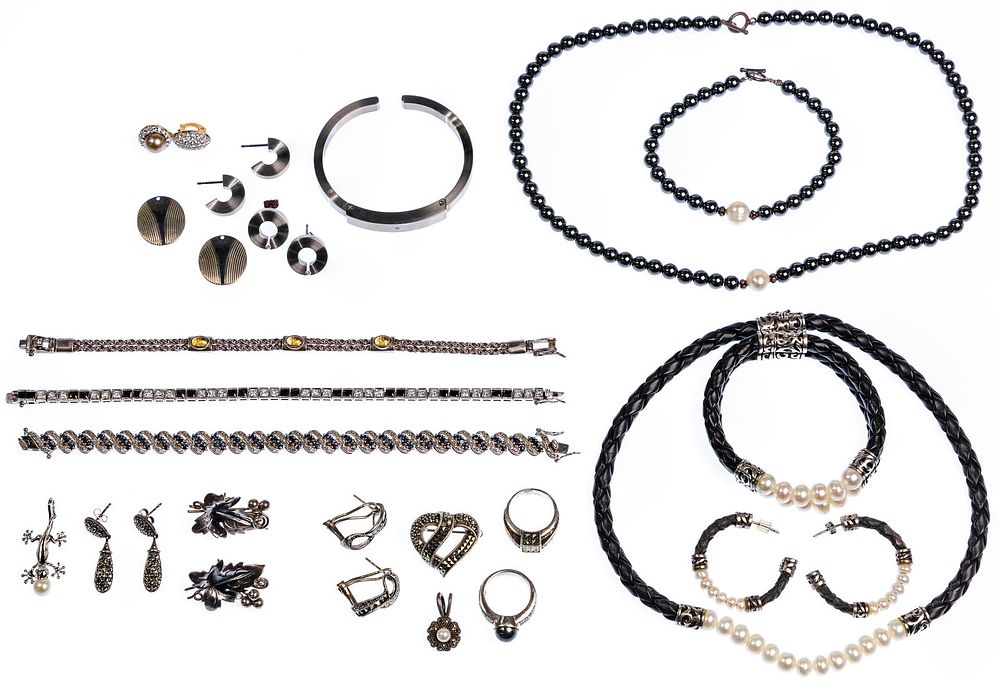 Lot 498: Sterling Silver Jewelry Assortment