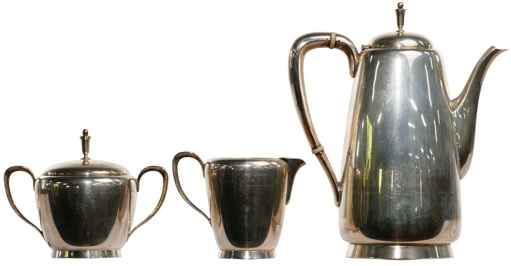 Lot 515: Reed and Barton Sterling Silver 'Town & Country'