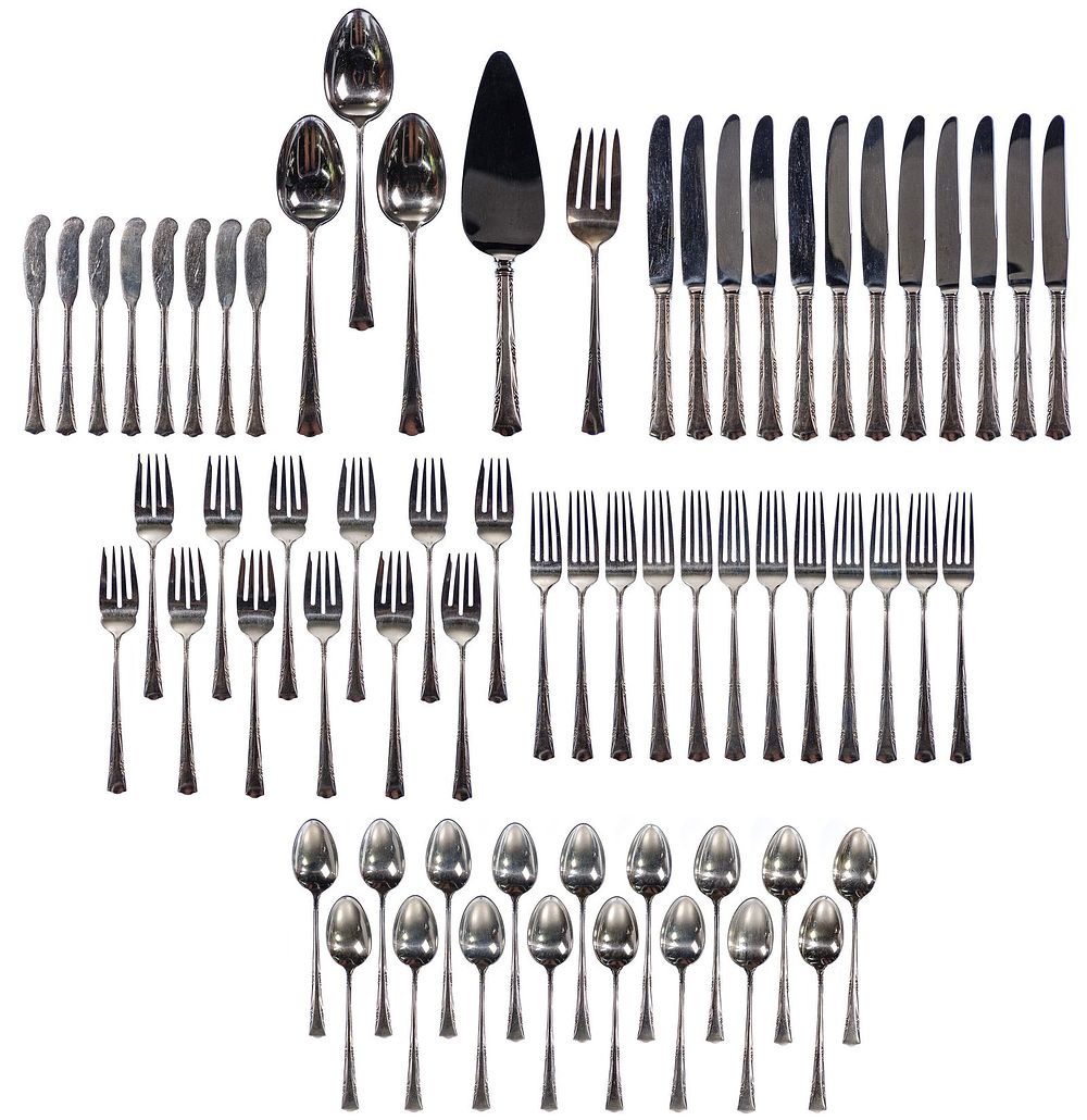 Lot 532: Gorham Sterling Silver 'Greenbrier' Flatware Assortment