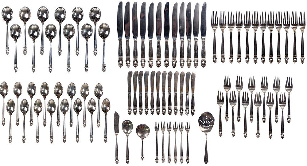 Lot 533: International Sterling Silver 'Royal Danish' Flatware