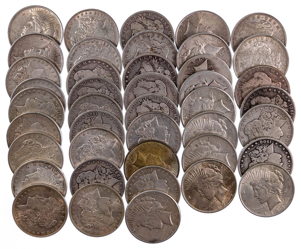 Lot 564: Morgan and Peace $1 Assortment